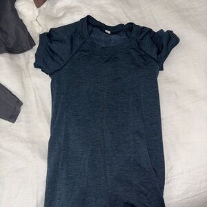 lululemon athletica Dark Blue Short Sleeve Tee